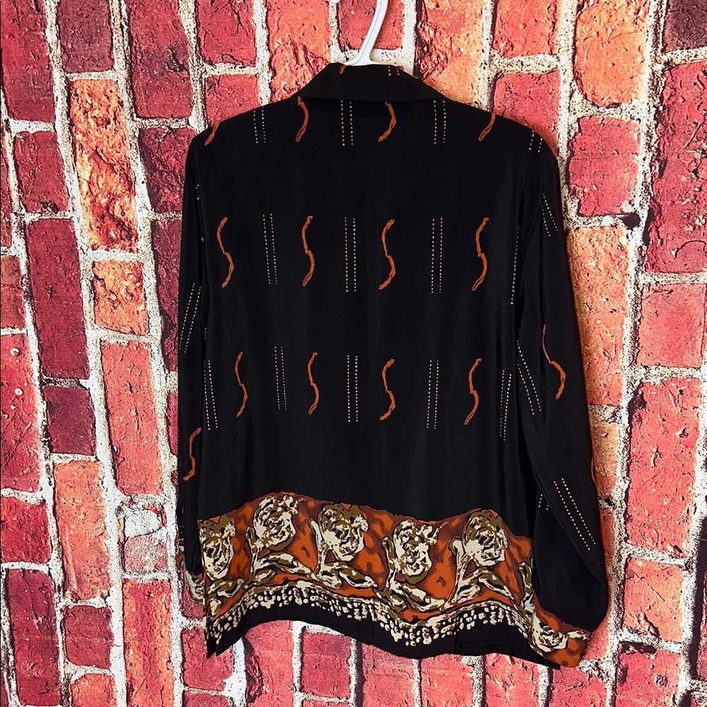 Milano Button-Down Blouse – Size M – Black Tiger Print Trim - Picture 8 of 10